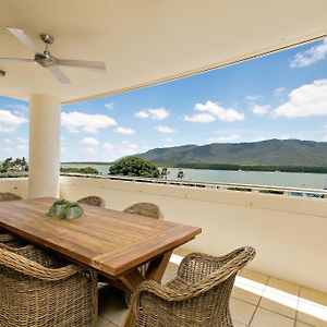 Panoramic Three-Bedroom Apartment